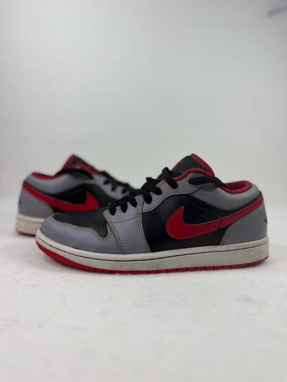 Air Jordan 1 Low 'Cement Fire Red' (553558-060) size 8.5 (no box)